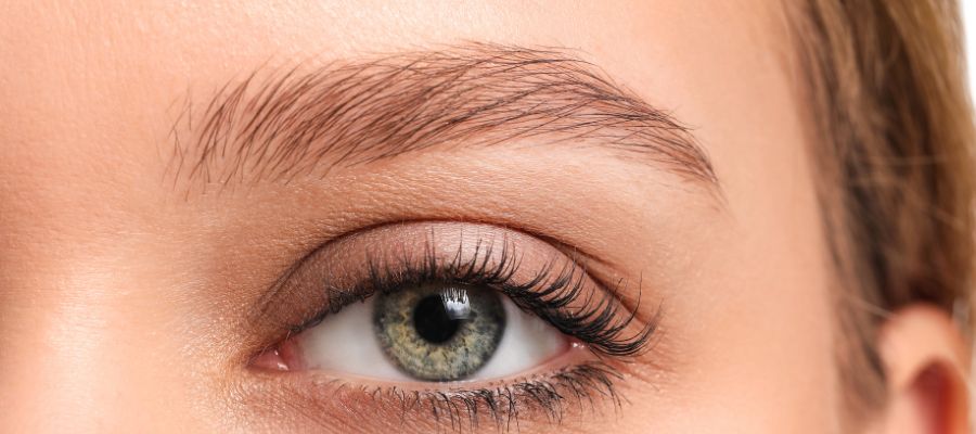 Mastering the Art of Eyebrow Grooming in Your 30s