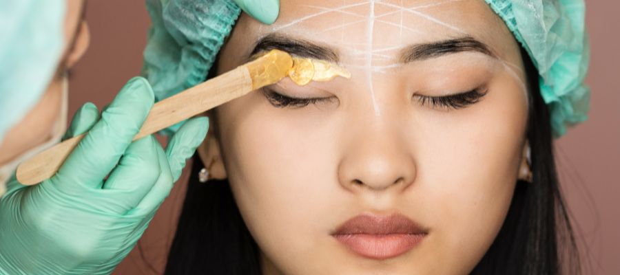 The Complete Guide to Eyebrow Waxing